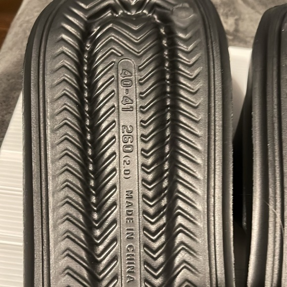 Brand new black flip flops black - Picture 5 of 7